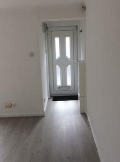 3 bedroom end of terrace house to rent, Mapledon Road, Manchester M9