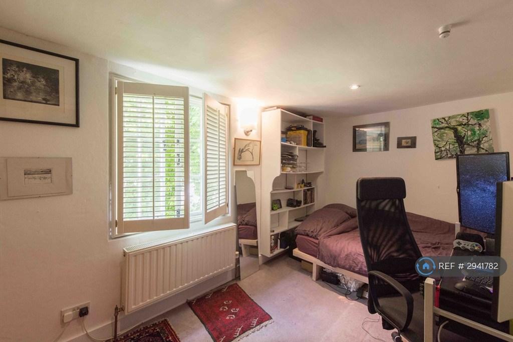 House in Cambridge, Newnham - More