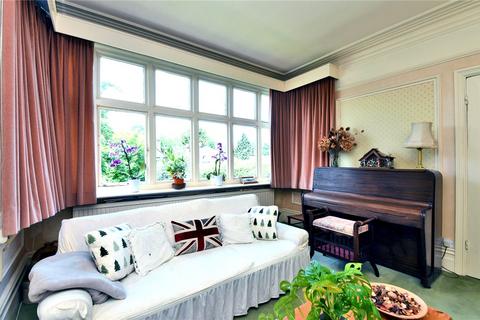 4 bedroom semi-detached house for sale, Lackford Road, Chipstead, Coulsdon, Surrey, CR5