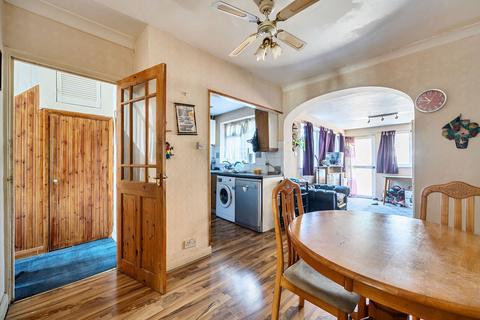 Whitefriars Avenue, Harrow, HA3