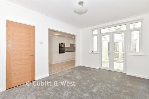 3 bedroom end of terrace house for sale, Military Road, Portsmouth, Hampshire