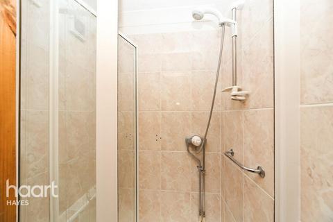 2 bedroom flat to rent, Gledwood Drive, Hayes
