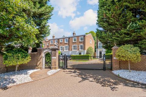 5 bedroom townhouse for sale, Vale Road, Weybridge, KT13