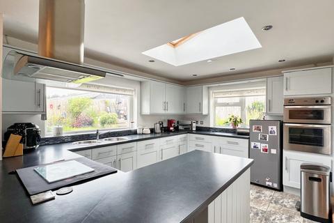 4 bedroom semi-detached house for sale, Ffordd-Y-Gyfraith, Cefn Cribwr, CF32