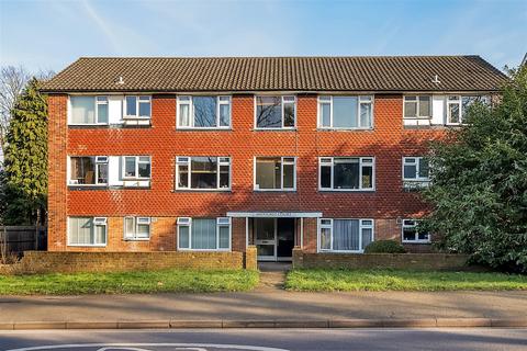 2 bedroom apartment for sale, Hook Road, Surbiton