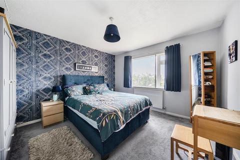 2 bedroom apartment for sale, Hook Road, Surbiton