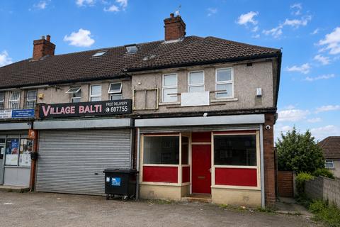 Terraced house - Blackstone Avenue, Wyke, Bradford, West Yorkshire, BD12