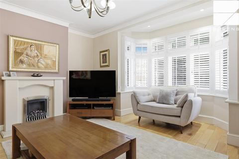 4 bedroom semi-detached house for sale, Larkshall Road, London