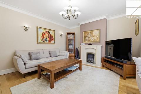 4 bedroom semi-detached house for sale, Larkshall Road, London