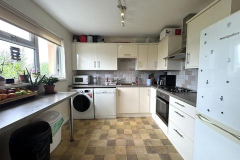 2 bedroom apartment to rent, Ilston Way, West Cross, Swansea, SA3