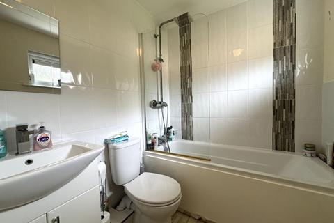 2 bedroom apartment to rent, Ilston Way, West Cross, Swansea, SA3