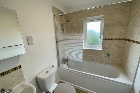 2 bedroom house to rent, Chestnut Close, BRANDON