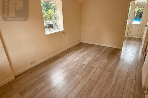 3 bedroom apartment to rent, Kingsbury Road, London, NW9