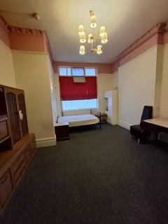 Studio to rent, Gloucester Road Avonmouth Pill, Bristol BS11