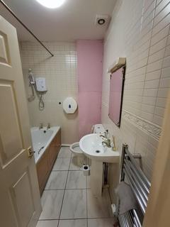 Studio to rent, Gloucester Road Avonmouth Pill, Bristol BS11