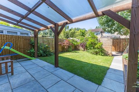 3 bedroom semi-detached house for sale, Fairway Avenue, West Drayton UB7