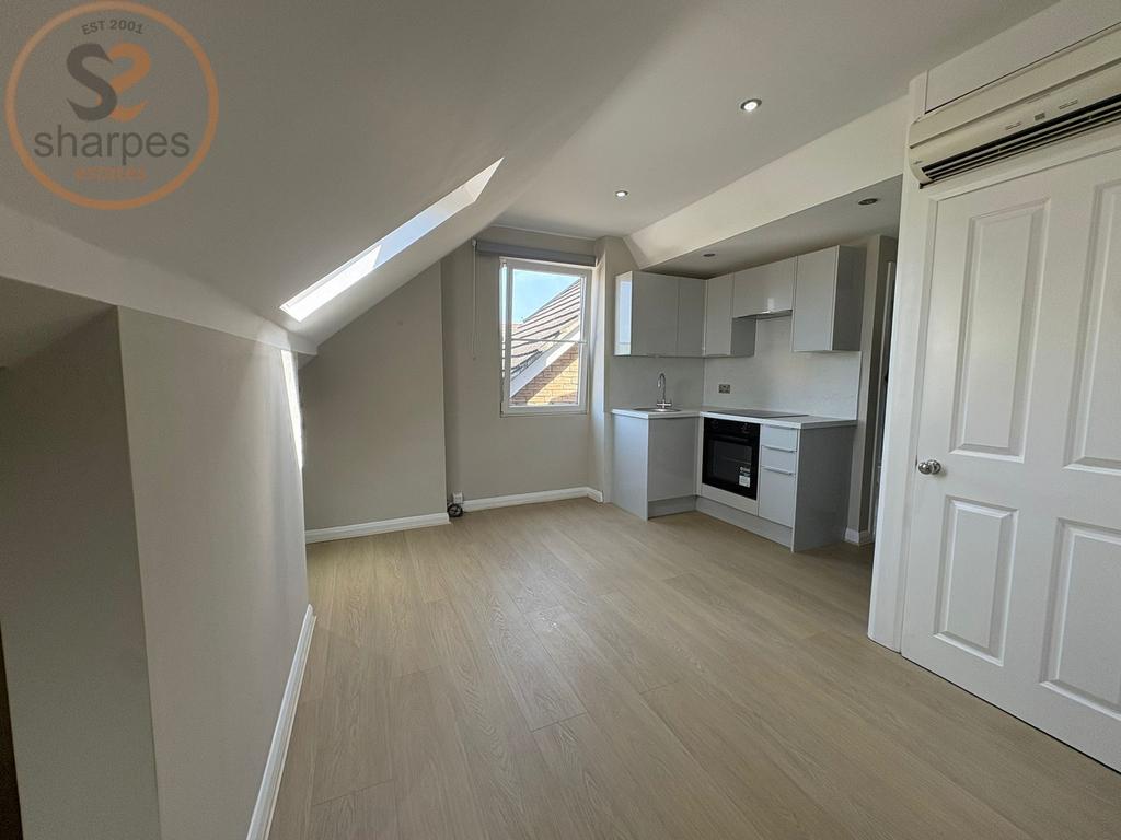 Studio to rent