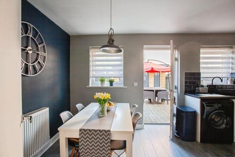 4 bedroom townhouse for sale, Stables Way, Rotherham, S63