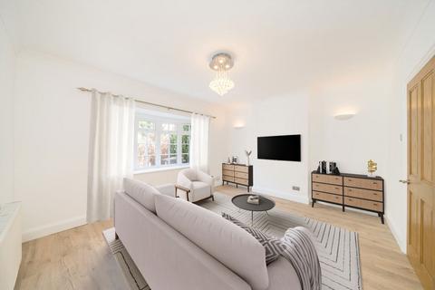3 bedroom end of terrace house for sale, Russell Road, London SW19