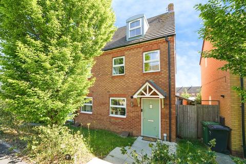3 bedroom end of terrace house for sale, Tulip Drive, Evesham, Worcestershire, WR11