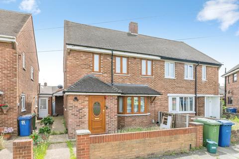 Central Avenue, South Ockendon, RM15