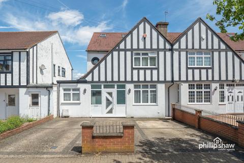 5 bedroom semi-detached house for sale, Carlton Avenue, Harrow, HA3