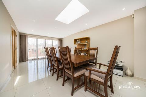 5 bedroom semi-detached house for sale, Carlton Avenue, Harrow, HA3