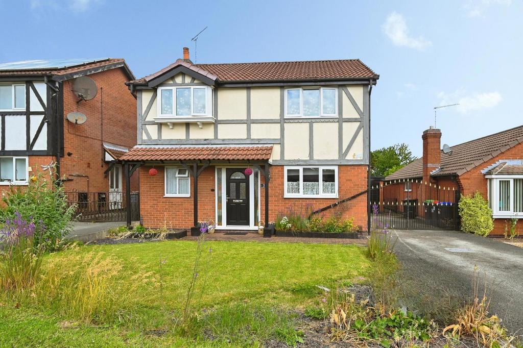 4 bedroom detached house for sale