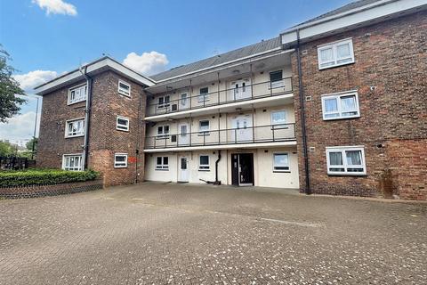 New Plaistow Road, Stratford