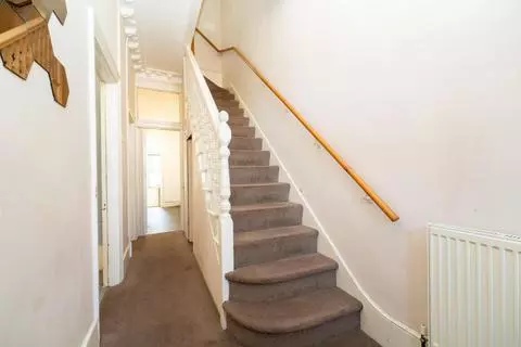 3 bedroom end of terrace house for sale – pohled 5