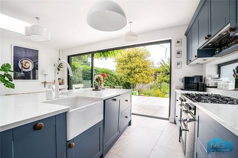 undefined, Lullington Garth, London, N12