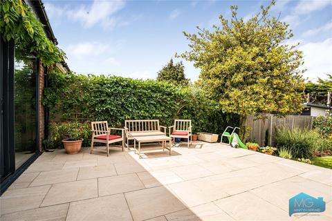 undefined, Lullington Garth, London, N12