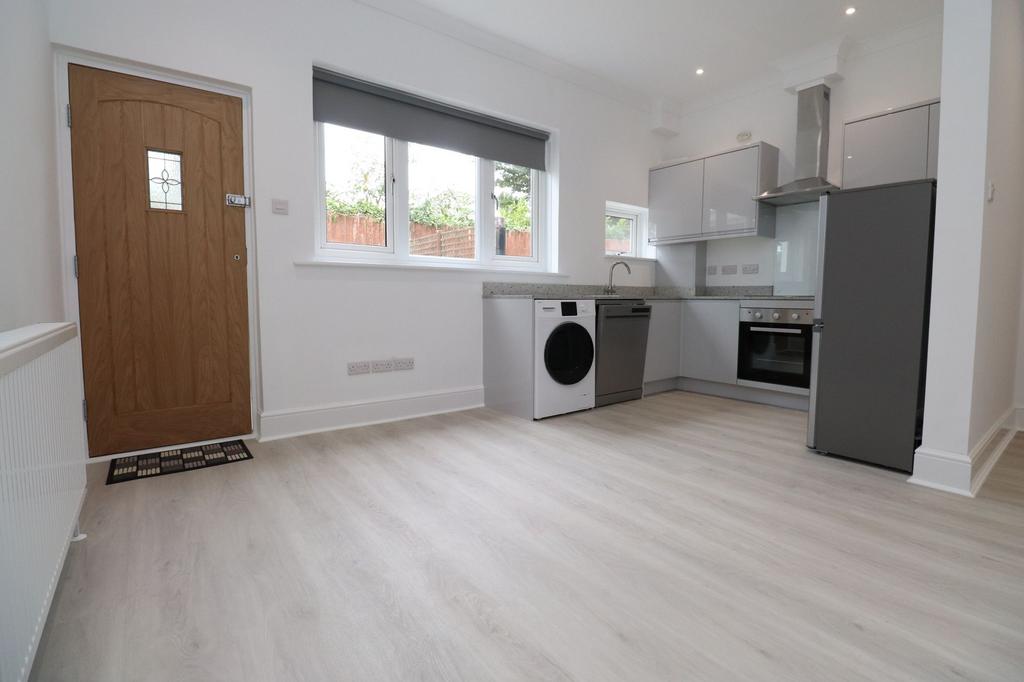 Apartment in Bournemouth - View 3