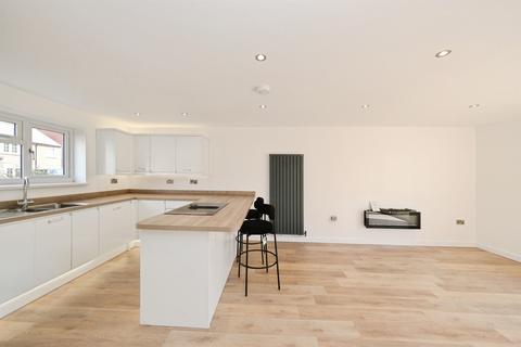 5 bedroom townhouse for sale, Station Road, Castle Donington, DERBY