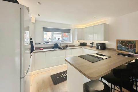 5 bedroom townhouse for sale, Station Road, Castle Donington, DERBY