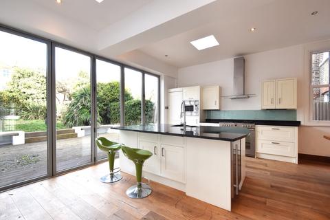 5 bedroom semi-detached house for sale, St Julians Farm Road, London SE27
