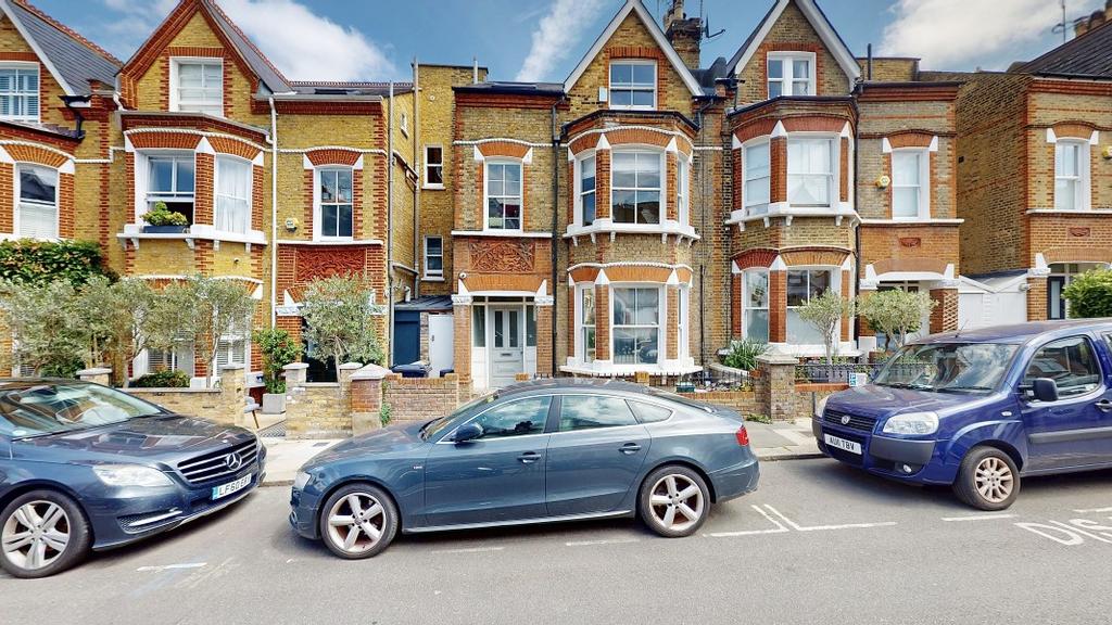 2 bedroom flat for sale