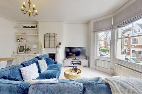 2 bedroom flat for sale, Lancaster Park, TW10