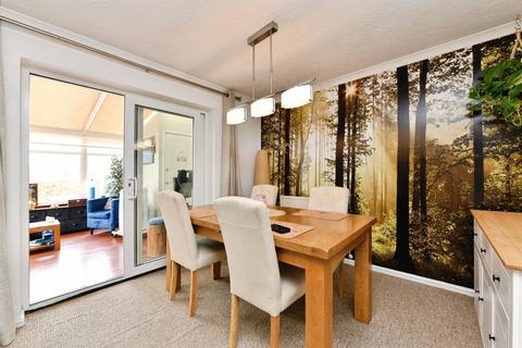 4 bedroom detached house for sale, Bythebrook, Chippenham