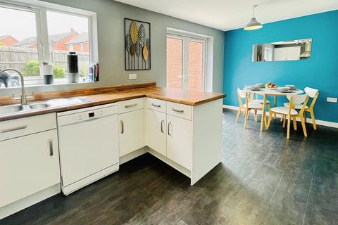 3 bedroom detached house for sale, Butler Close, Whitnash, Leamington Spa