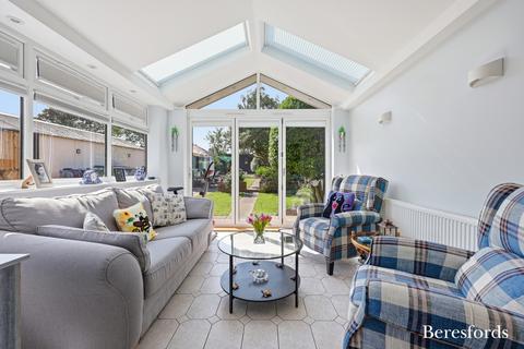 2 bedroom bungalow for sale, Church Street, Billericay, CM11
