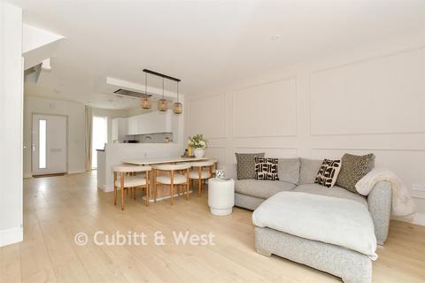 2 bedroom semi-detached house for sale, Key Drive, Cranleigh GU6