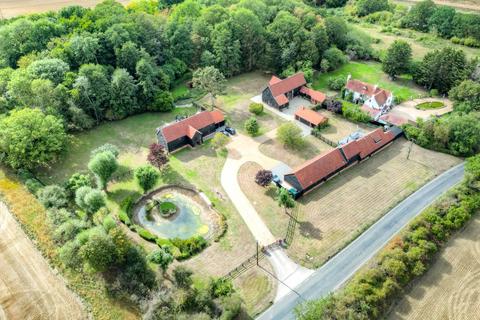4 bedroom barn conversion for sale, Shonks Mill Road, Romford RM4