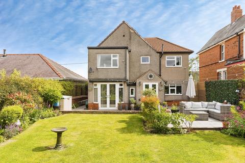 4 bedroom detached house for sale, High Street, Coedpoeth, Wrexham, LL11