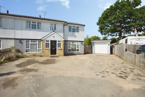 5 bedroom semi-detached house for sale, Russell Avenue, Aylesbury