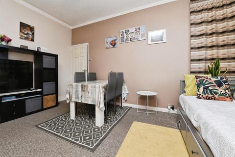 1 bedroom flat for sale, Ambleside Drive, Southend-On-Sea