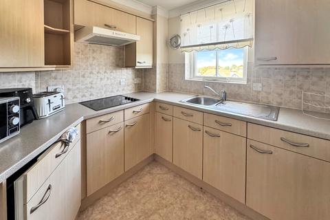 1 bedroom apartment for sale, Nelson Court, Glen View, Gravesend, Kent, DA12