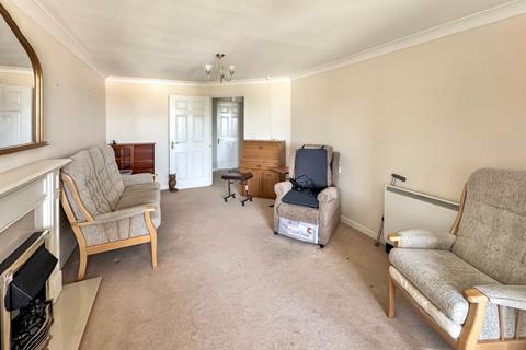 1 bedroom apartment for sale, Nelson Court, Glen View, Gravesend, Kent, DA12