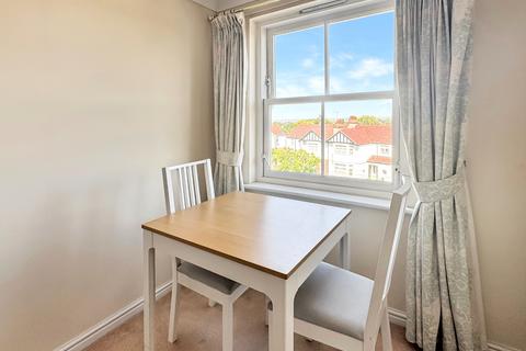 1 bedroom apartment for sale, Nelson Court, Glen View, Gravesend, Kent, DA12