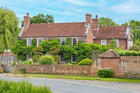 5 bedroom property for sale, Philpot Lane, Chobham